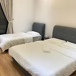 Cozywhite Stay @ The Cove Hillside Residential