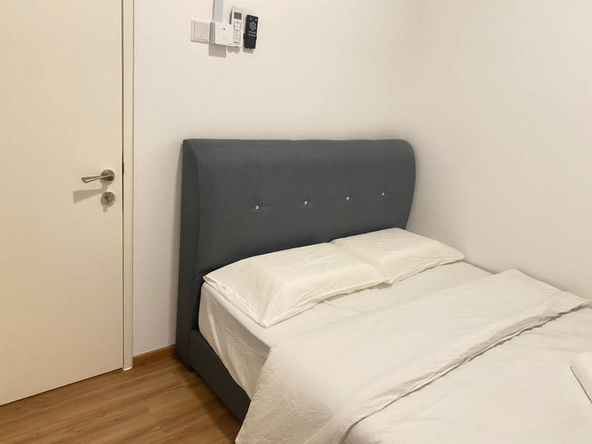 Cozywhite @ The Cove Hillside Residential Apartment *